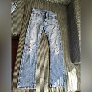 Womans Light Blue Distressed Wrangler Jeans